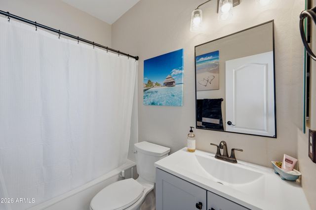5515 S ROANOKE Street, Gilbert, AZ 85298