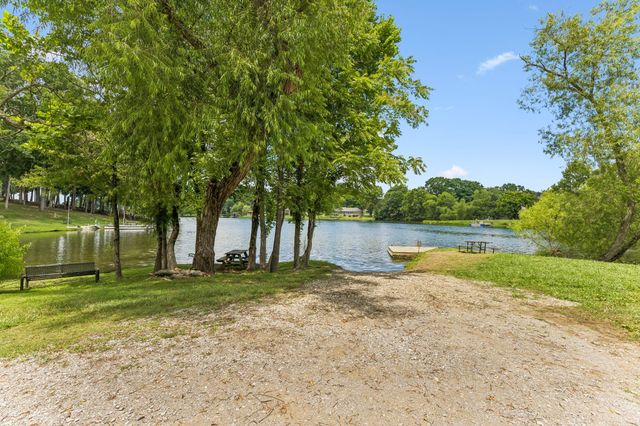 2024 Big Oak Dr, Spring Hill, TN 37174