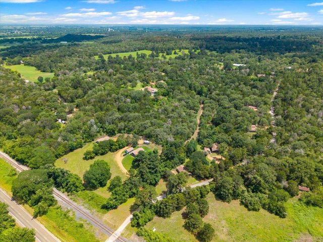 150 Copeland Hill RD, Smithville, TX 78957