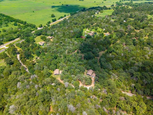 150 Copeland Hill RD, Smithville, TX 78957