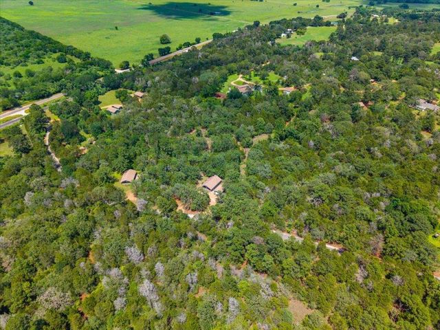 150 Copeland Hill RD, Smithville, TX 78957