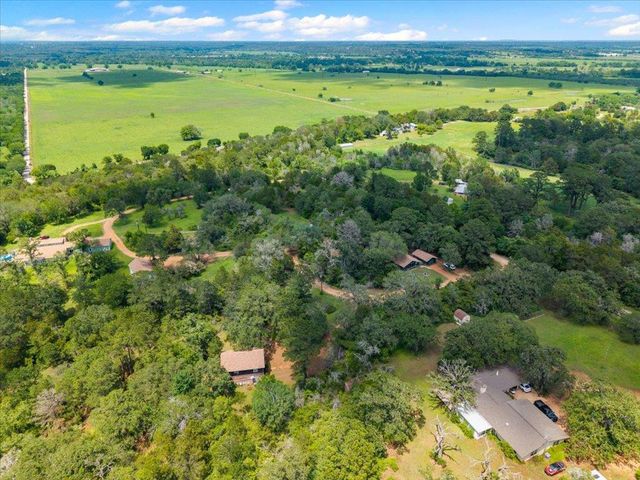 150 Copeland Hill RD, Smithville, TX 78957