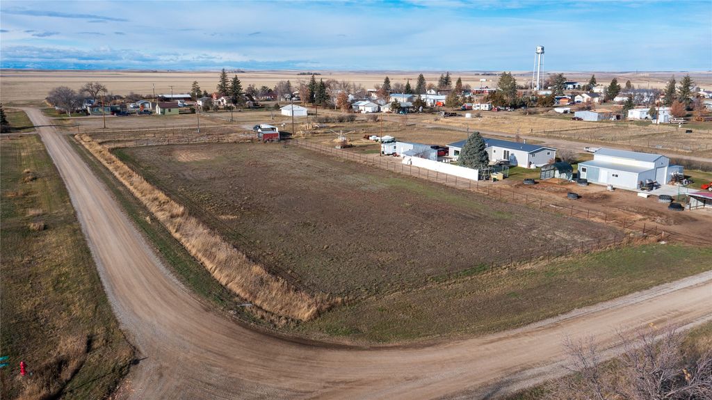 Lot 9 3rd Avenue SW, Brady, MT 59416