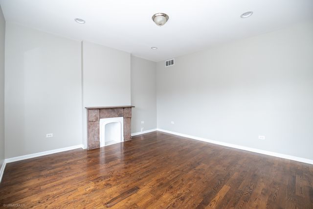 4326 S CALUMET Avenue 2, Chicago, IL 60653