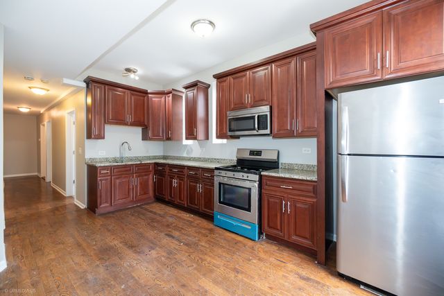 4326 S CALUMET Avenue 2, Chicago, IL 60653