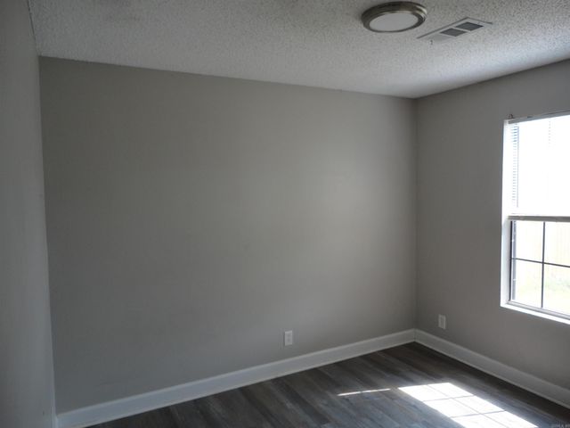 14200 Krestview Drive, Mabelvale, AR 72103