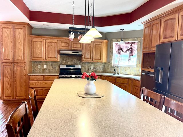 16257 Farm Road 2175, Cassville, MO 65625