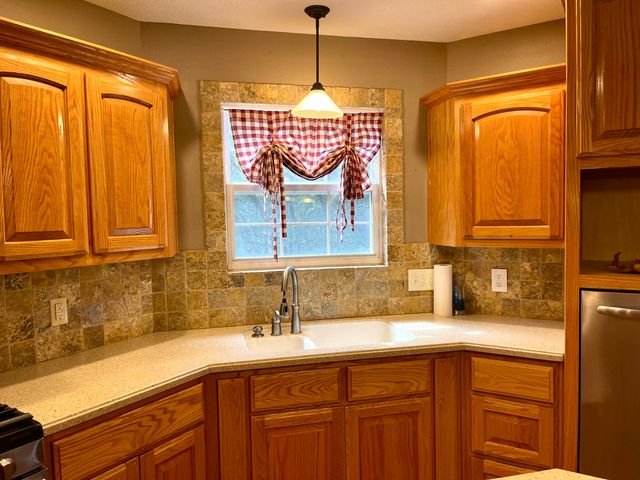 16257 Farm Road 2175, Cassville, MO 65625