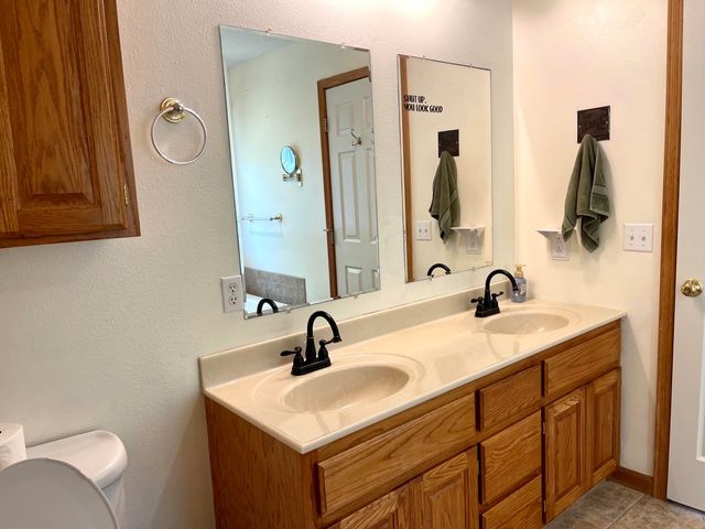 16257 Farm Road 2175, Cassville, MO 65625