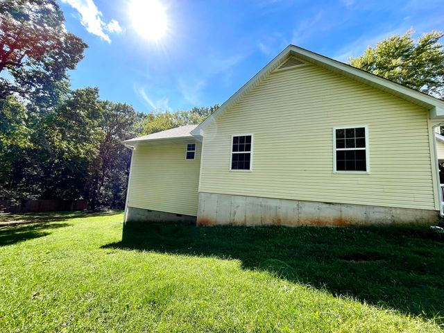 16257 Farm Road 2175, Cassville, MO 65625