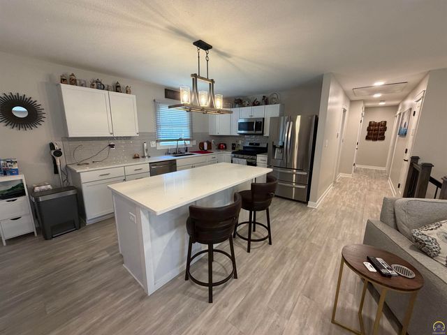 3609 N 154th TER, Basehor, KS 66007