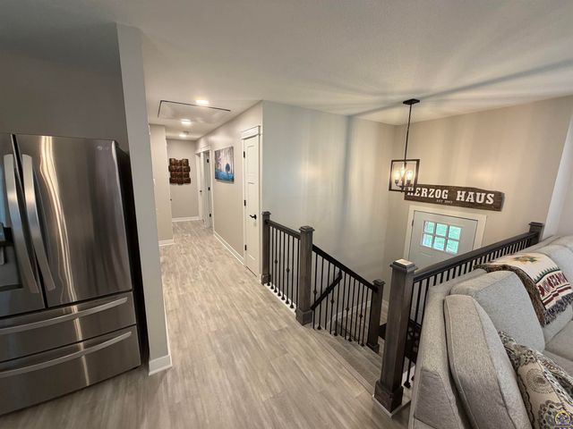 3609 N 154th TER, Basehor, KS 66007