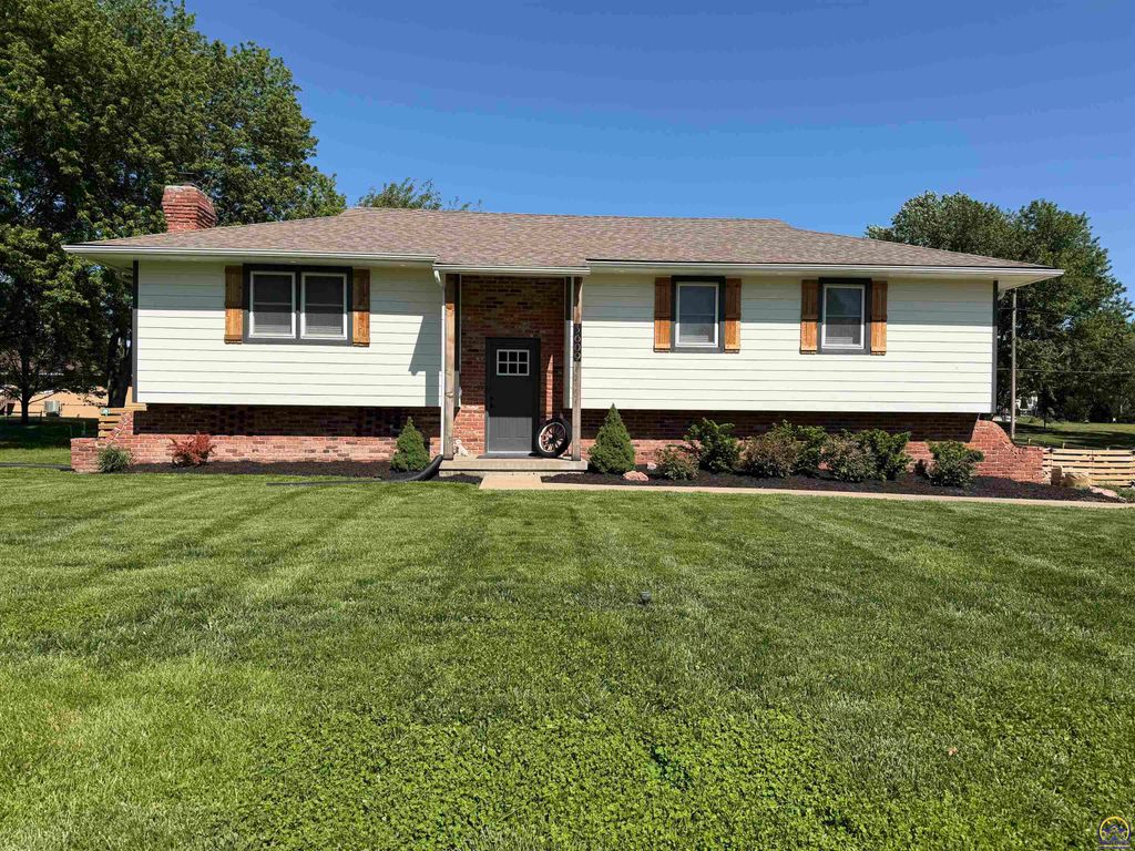 3609 N 154th TER, Basehor, KS 66007