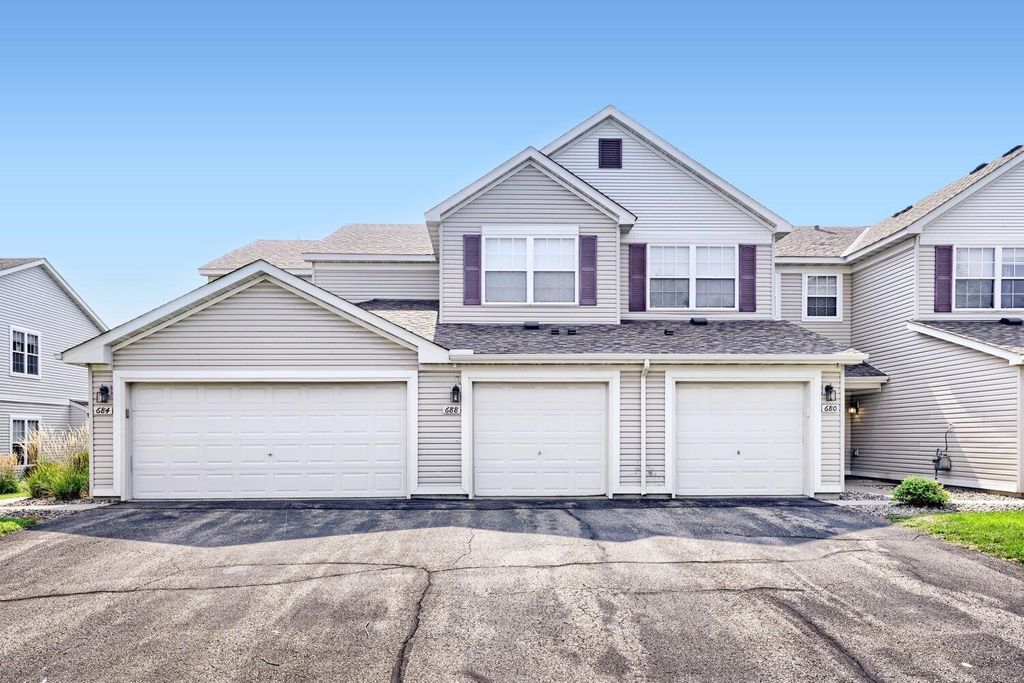 688 Cobblestone Way, Shakopee, MN 55379 — exterior