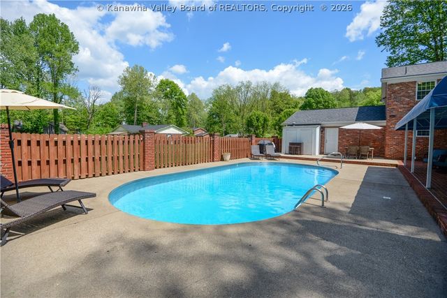 4 Sheridan Drive, St Albans, WV 25177
