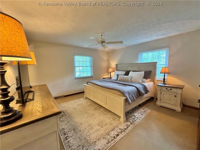 4 Sheridan Drive, St Albans, WV 25177