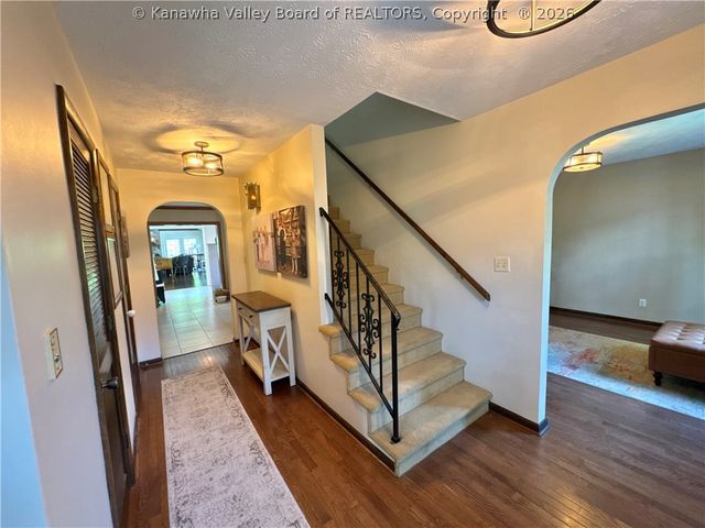 4 Sheridan Drive, St Albans, WV 25177