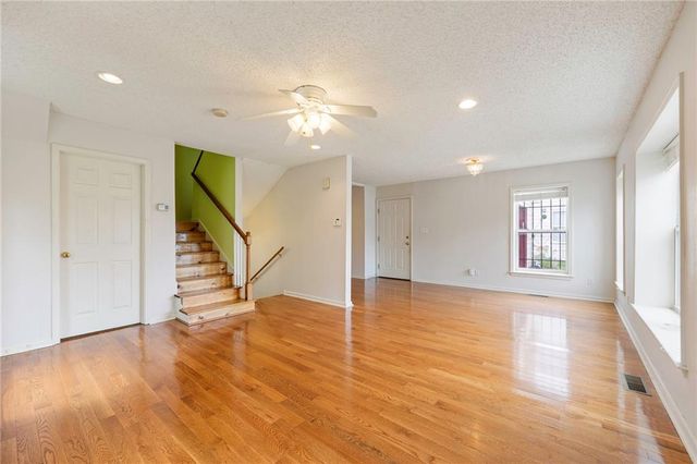 2005 E 34th Street, Kansas City, MO 64109
