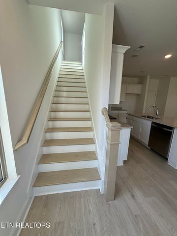 1820 Bennett Village Drive, Maryville, TN 37804