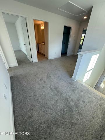 1820 Bennett Village Drive, Maryville, TN 37804