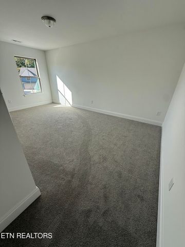 1820 Bennett Village Drive, Maryville, TN 37804