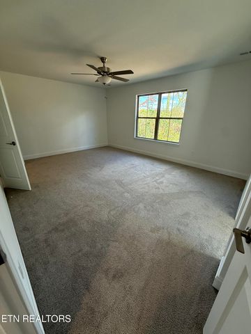 1820 Bennett Village Drive, Maryville, TN 37804