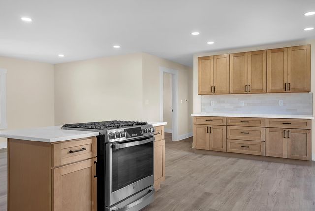 1952 Hayes Leonard Road, Valparaiso, IN 46385