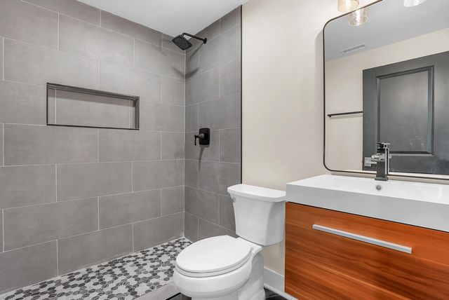 1952 Hayes Leonard Road, Valparaiso, IN 46385