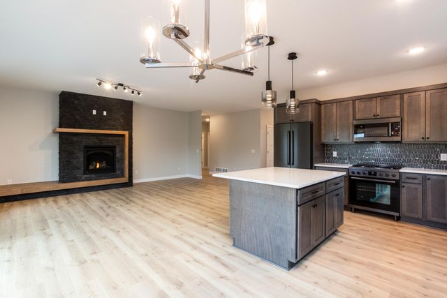 249 Saddle Ridge Lane, Troy Twp, WI 54022