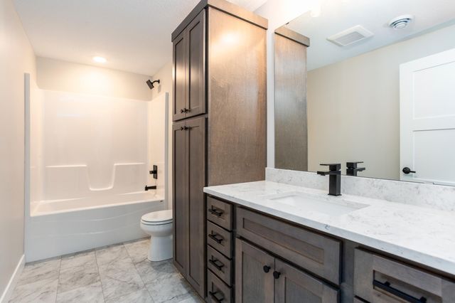 249 Saddle Ridge Lane, Troy Twp, WI 54022