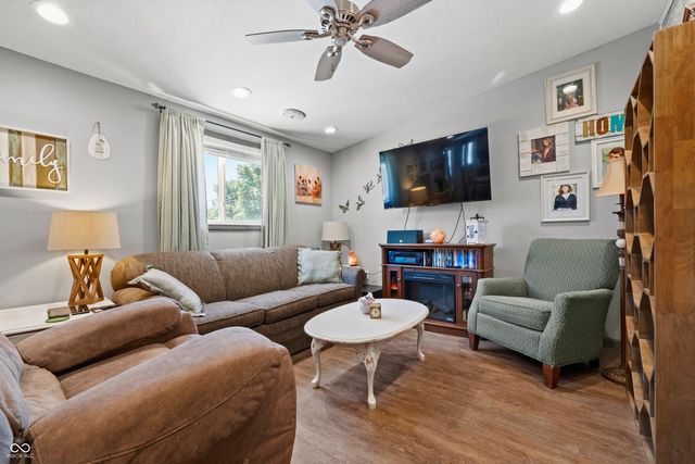 7134 Sandrea, Ladoga, IN 47954