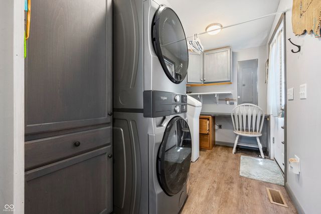 7134 Sandrea, Ladoga, IN 47954