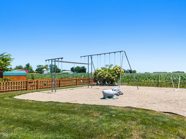 7134 Sandrea, Ladoga, IN 47954