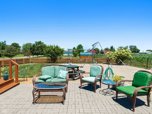 7134 Sandrea, Ladoga, IN 47954