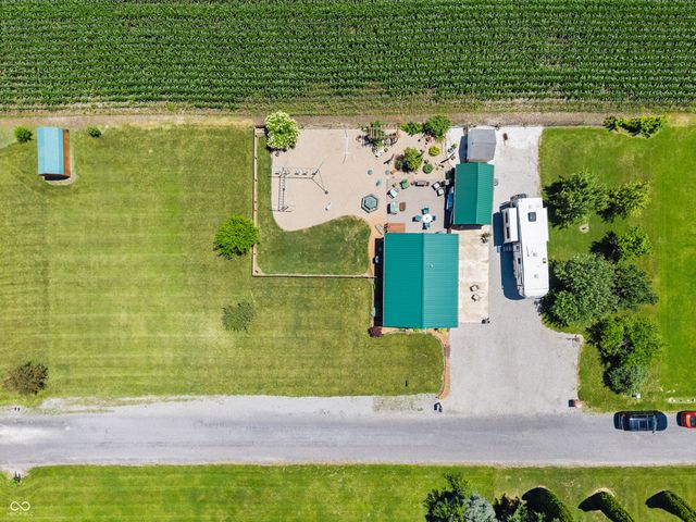 7134 Sandrea, Ladoga, IN 47954