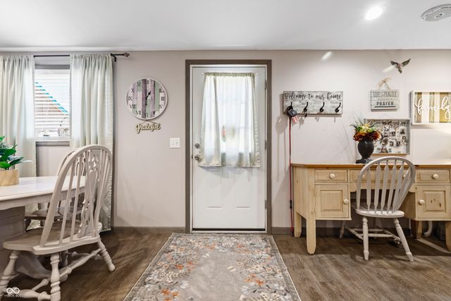 7134 Sandrea, Ladoga, IN 47954