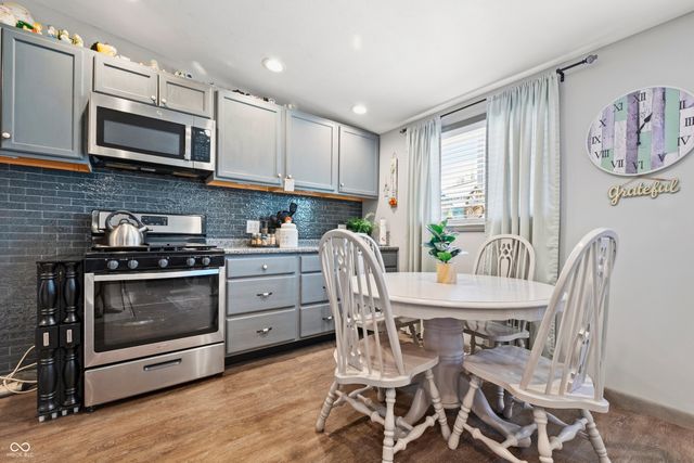 7134 Sandrea, Ladoga, IN 47954