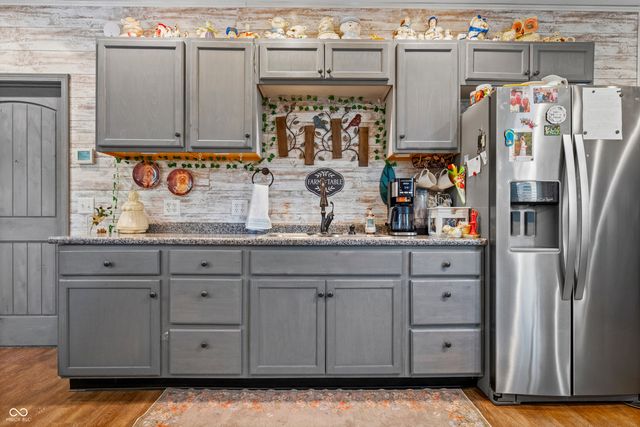 7134 Sandrea, Ladoga, IN 47954
