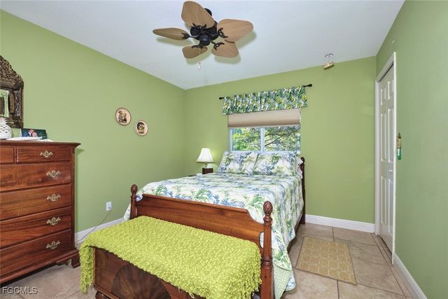 401 SE 23rd TER, Cape Coral, FL 33990