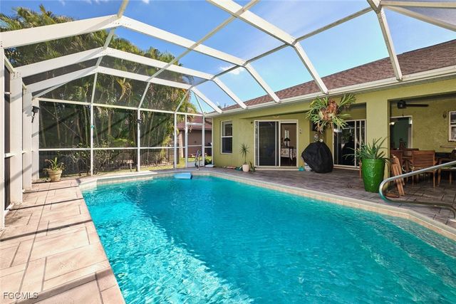401 SE 23rd TER, Cape Coral, FL 33990