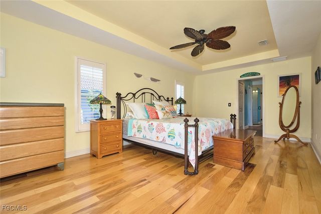 401 SE 23rd TER, Cape Coral, FL 33990