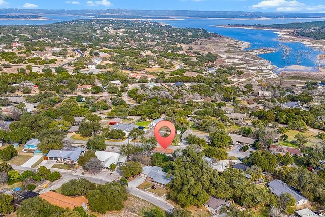 113 Creekview Dr, Canyon Lake, TX 78133