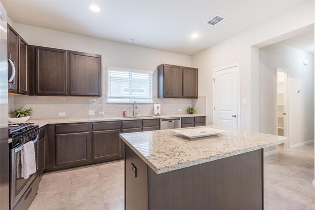 658 Nautical LOOP, Kyle, TX 78640