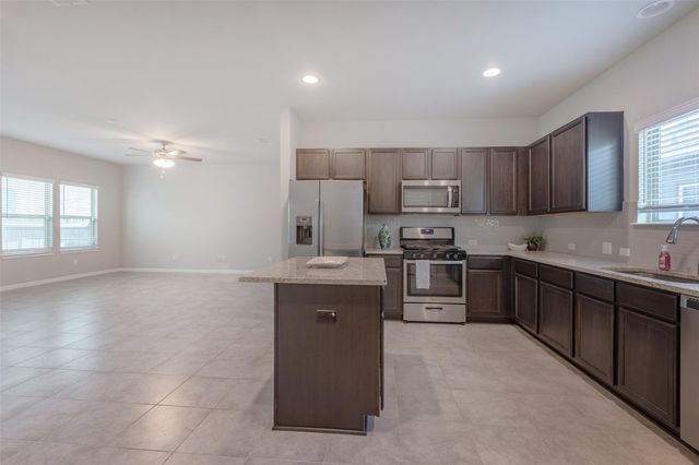 658 Nautical LOOP, Kyle, TX 78640