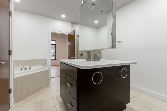 117 30th Ave N Apt 304, Nashville, TN 37203