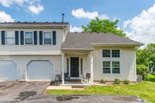 221 Ivy Court, Streamwood, IL 60107