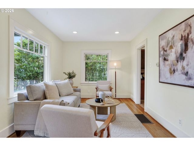 6433 Se 19TH Ave, Portland, OR 97202