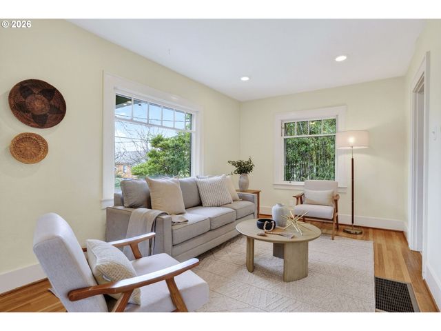 6433 Se 19TH Ave, Portland, OR 97202