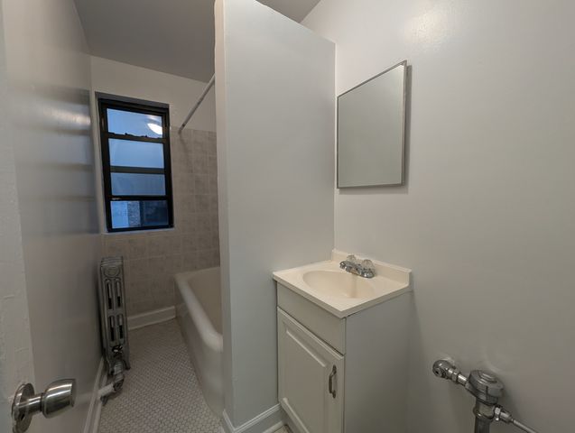 5417 N Kenmore Avenue 404, Chicago, IL 60640