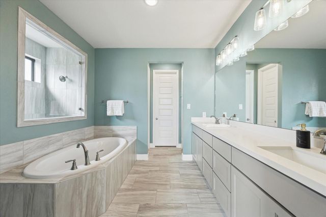 9951 Chapman Trail, Manvel, TX 77578